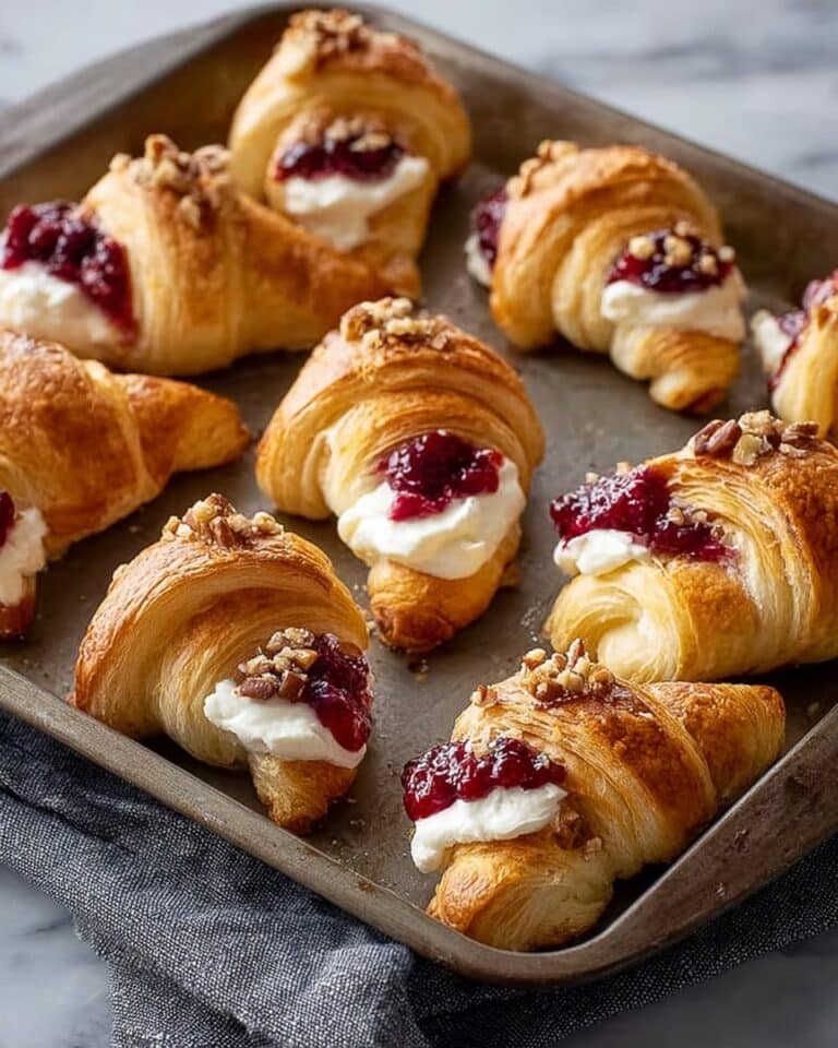 Cranberry Cream Cheese Crescent Bites | Easy Fall Appetizer Recipe